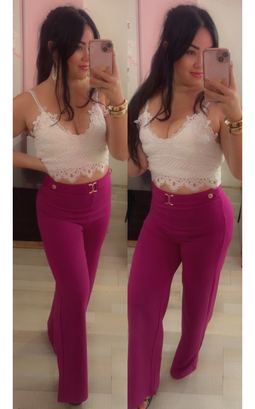 Pantalon taille haute évasé avec boucle dorée