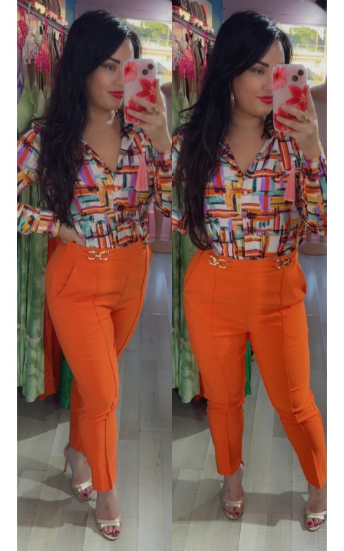 Pantalon taille haute cintré détail boucles dorés