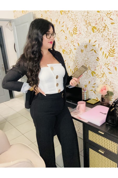 Pantalon taille haute détail boucle dorée