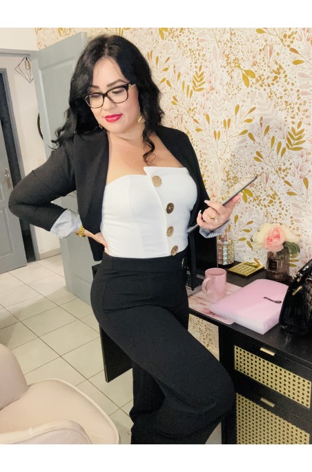 Pantalon taille haute détail boucle dorée