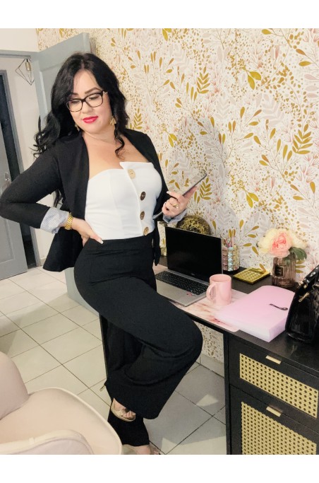 Pantalon taille haute détail boucle dorée