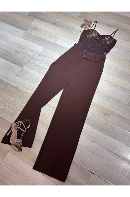 Pantalon taille haute détail boucle dorée