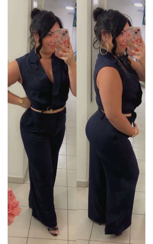 Ensemble tailleur avec boucle dorée