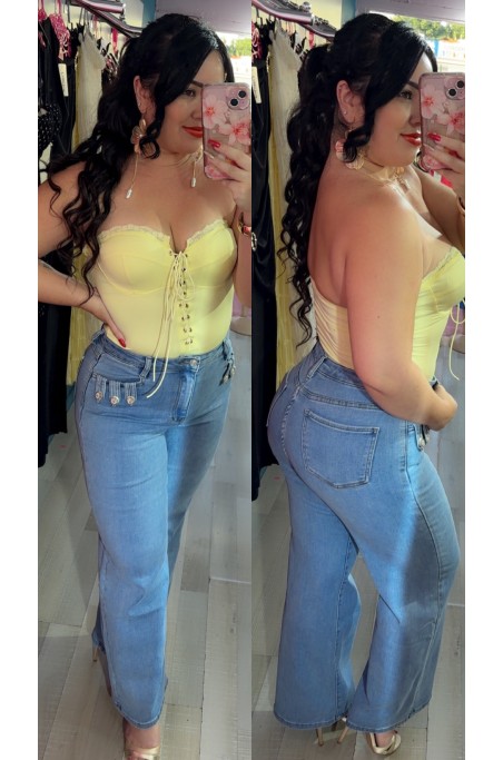 Jeans large taille haute bouton strass