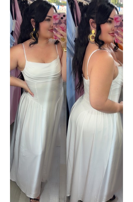 Robe évasée cintrée à la taille