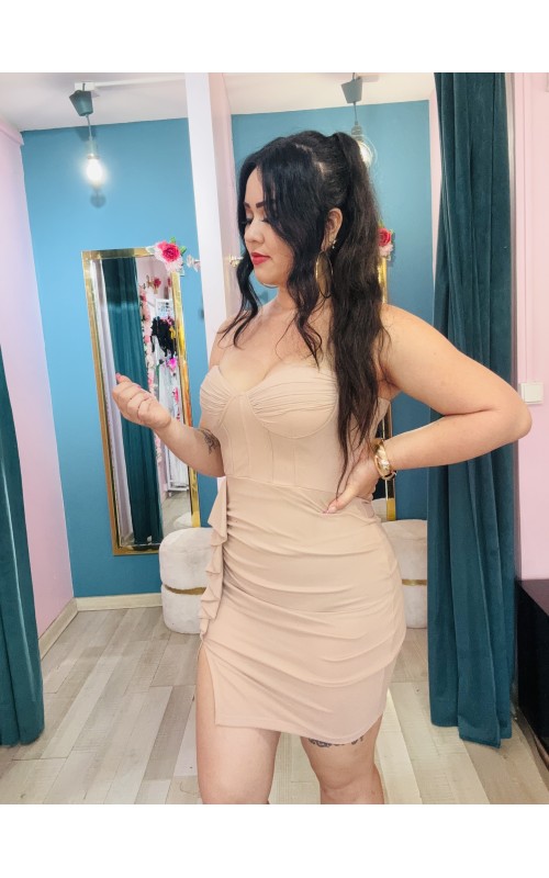 Robe courte plissée et fendue