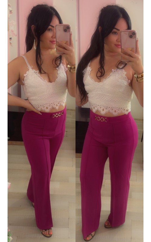 Pantalon taille haute évasé avec boucle dorée